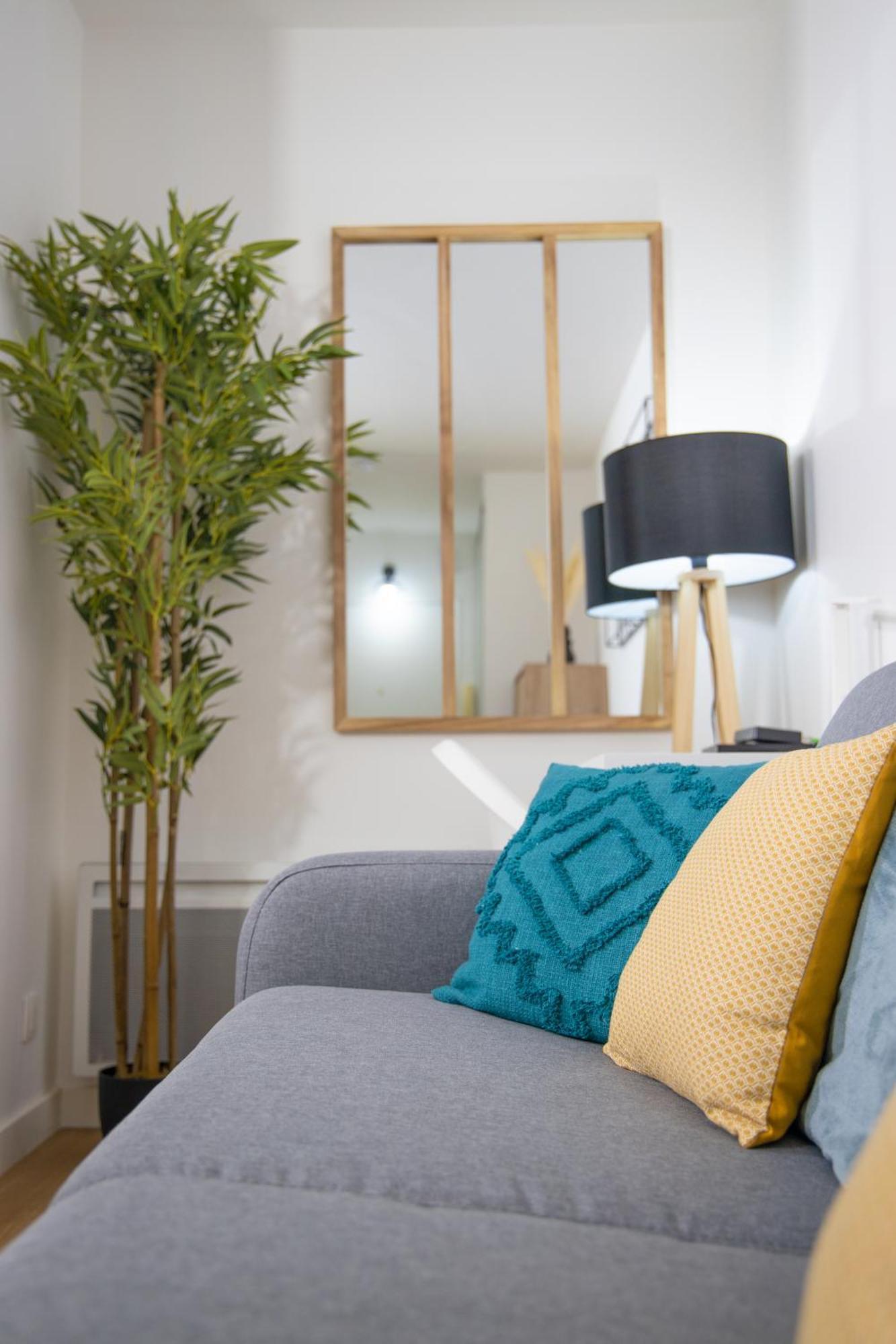 Centre-ville - Fibre - Netflix - Le Beverley Apartment Blain